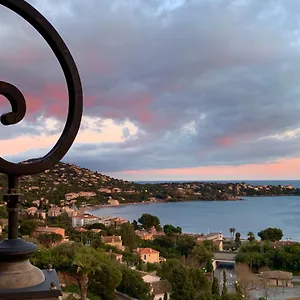 Grand Baie Saint-Raphael (Var)