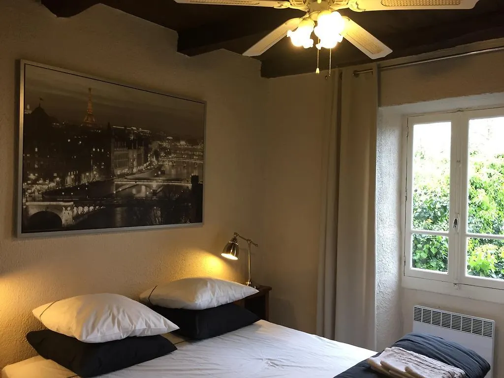 La Maison Au Puits Cordes-sur-Ciel 2*,